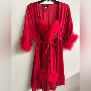 Elegant Red Feather lingerie set